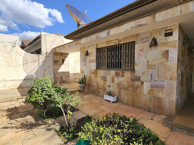 Casa para Venda em Monte Alto - 4